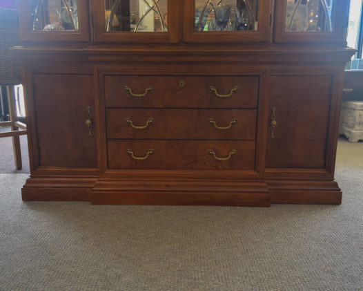 Thomasville Buffet Hutch - Image 2