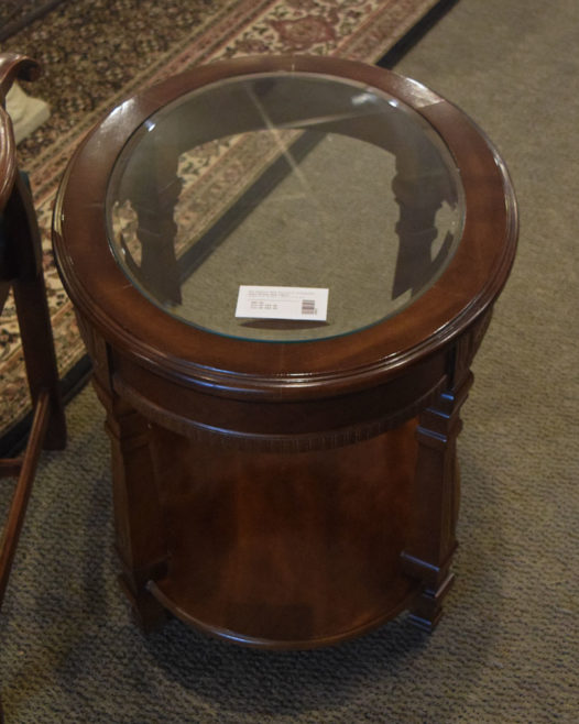 Oval/Glass End Table