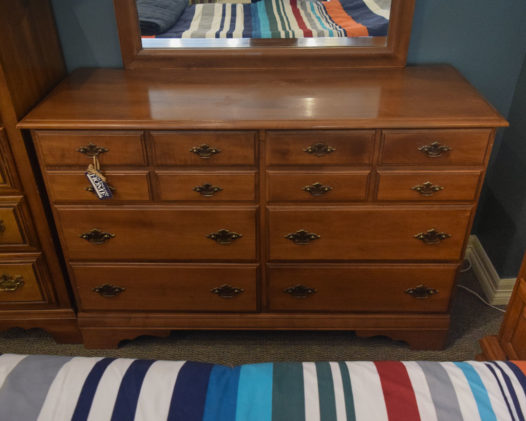 Maple Dresser w/Mirror - Image 3