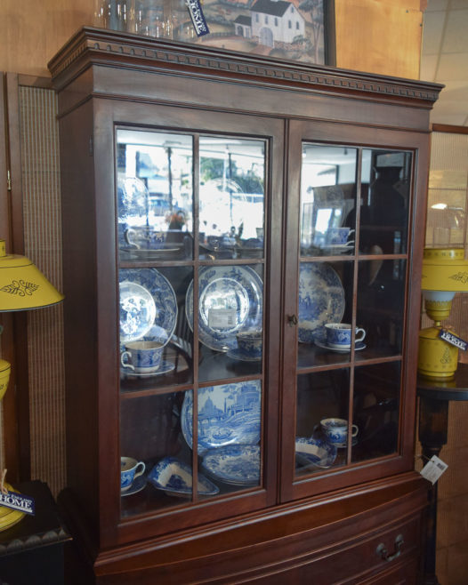 Mahogany China Cabinet - Image 3