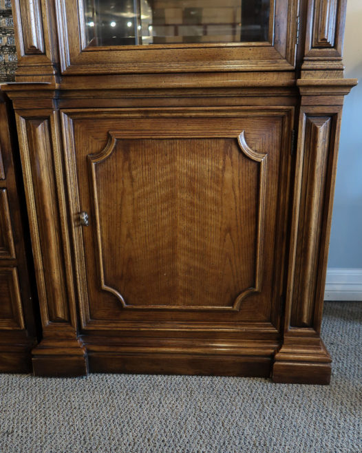 Henredon Display Cabinet - Image 2