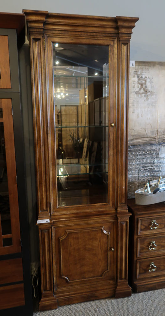 Henredon Display Cabinet - Image 4