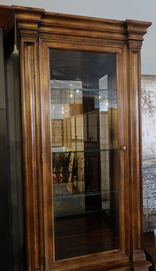 Henredon Display Cabinet - Image 6