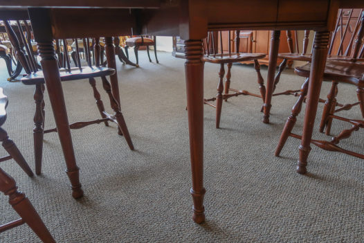 Tell City Gateleg Dining Set - Image 5