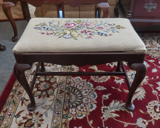 Mahogany Vanity with Bench - Image 3