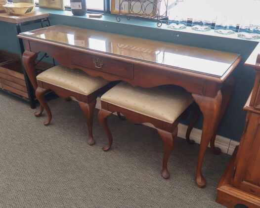 Thomasville Table & Benches
