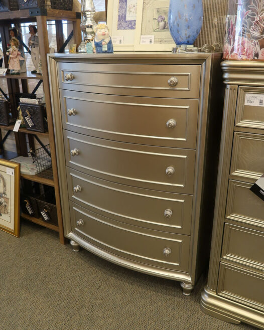 Regency Park SilverPearl Chest - Image 2