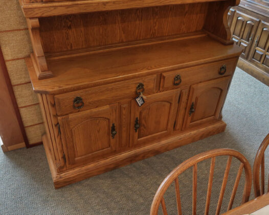 Lexington Oak Buffet Hutch - Image 2