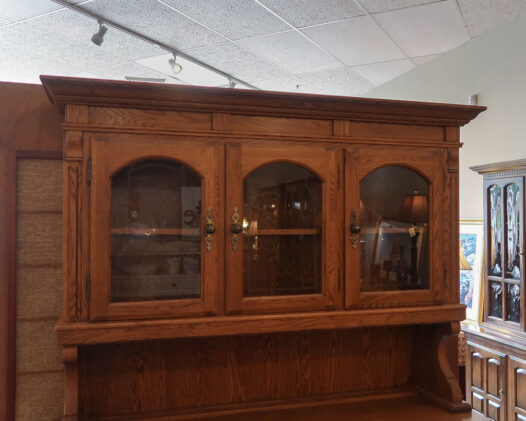 Lexington Oak Buffet Hutch - Image 3