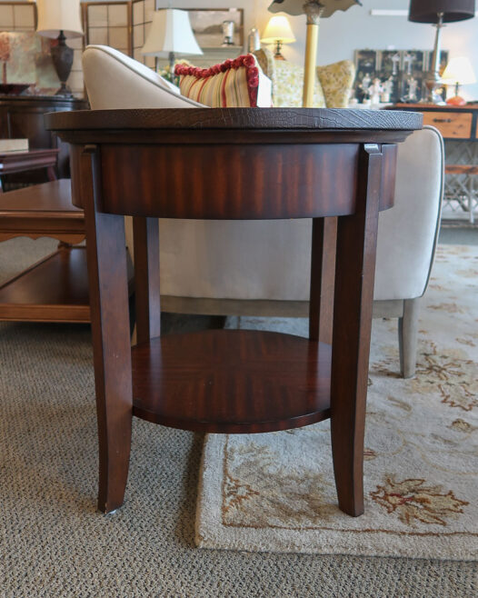 Thomasville Oval End Table - Image 3