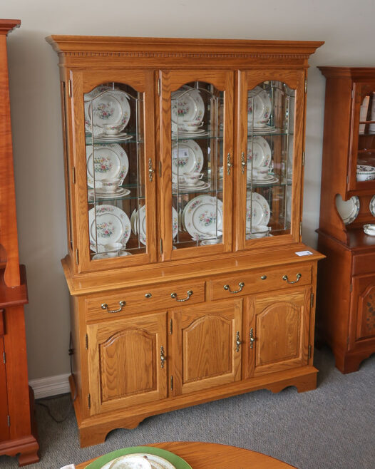 Colonial Oak Buffet Hutch - Image 2