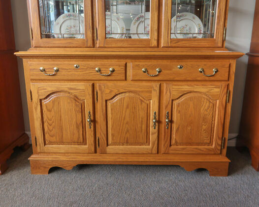Colonial Oak Buffet Hutch - Image 3