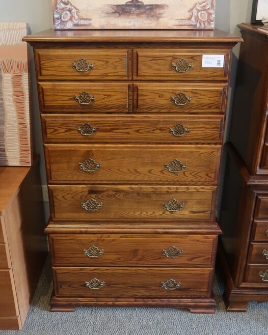 Oak Chest of Drawers