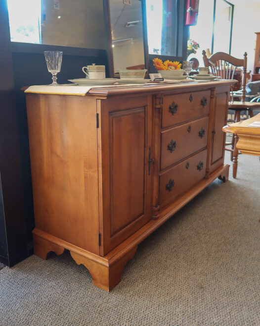 Pennsylvania House Sideboard - Image 2