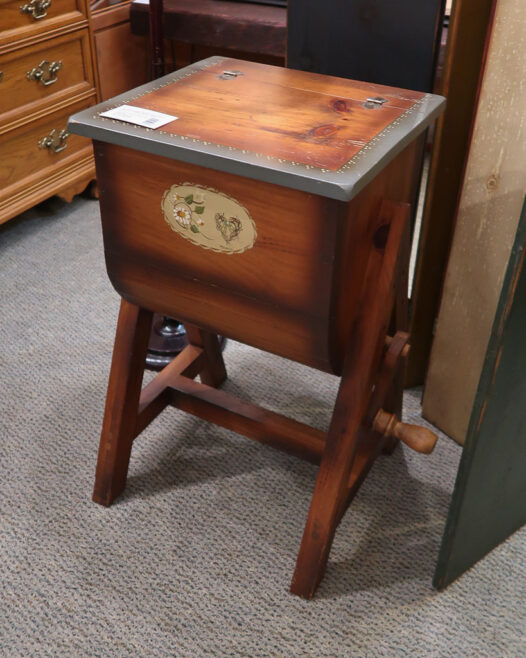 Country Storage Accent Table - Image 3