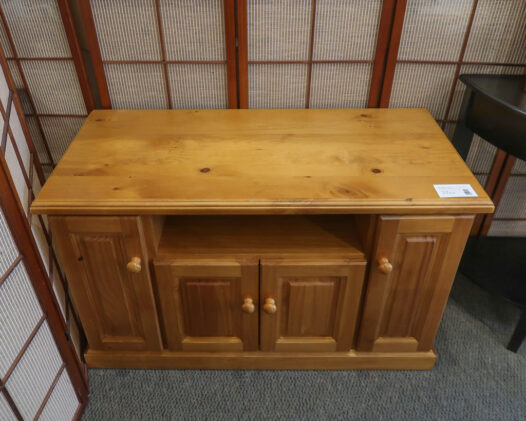 Pine Media Console