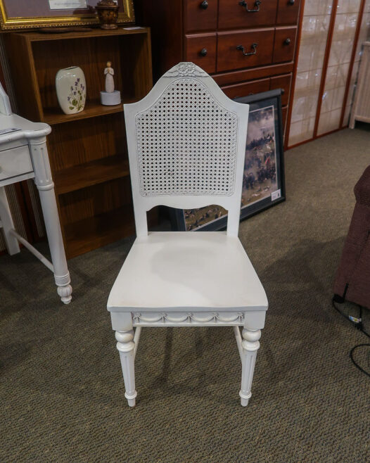 White Desk with Hutch - Image 5