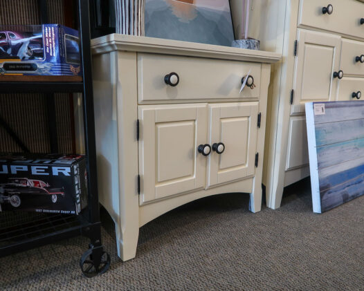 Ivory Nightstands /Black Knobs - Image 3