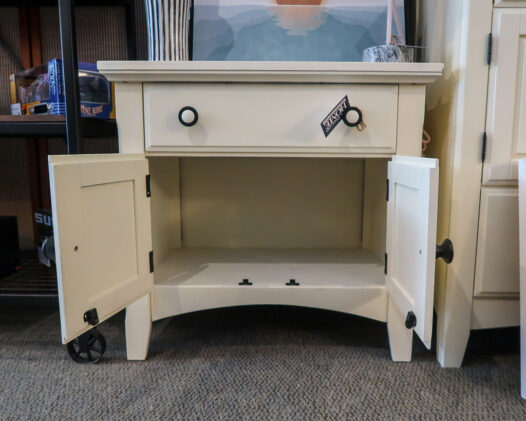 Ivory Nightstands /Black Knobs - Image 4