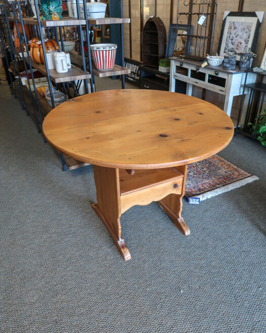 Habersham Tiltop Table Bench
