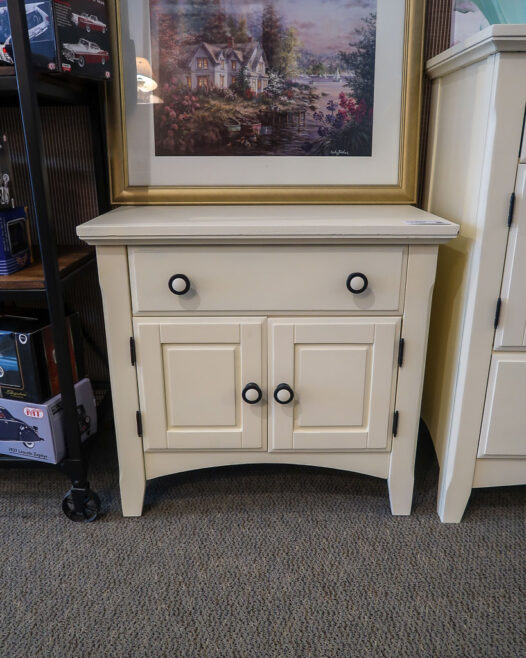 Ivory Dresser Nightstand - Image 3