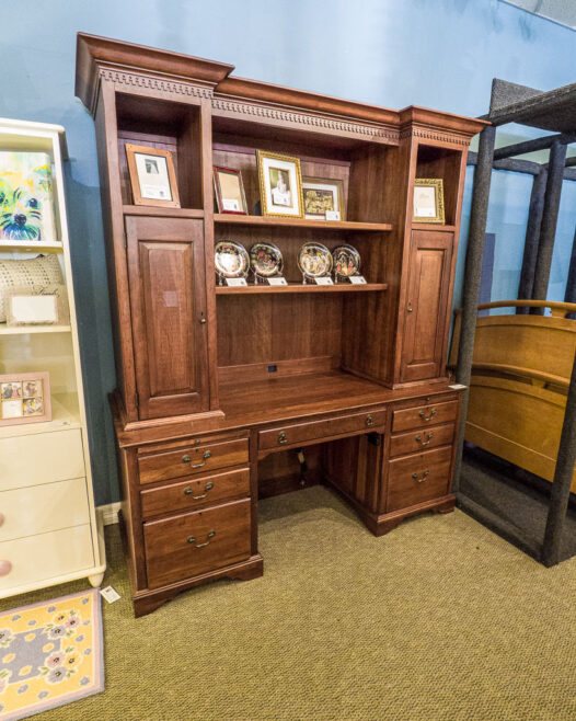 Lexington Desk with Hutch