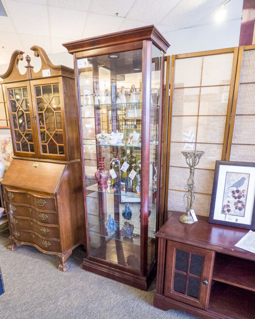 Howard Miller Curio Cabinet - Image 2