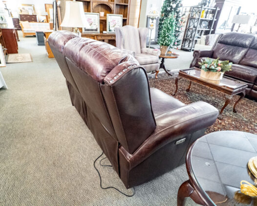 Southern Motion Loveseat - Image 2