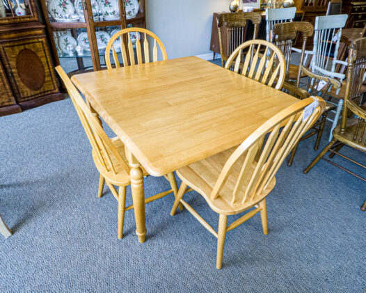 Amesbury Chair 5 Pc Dining Set