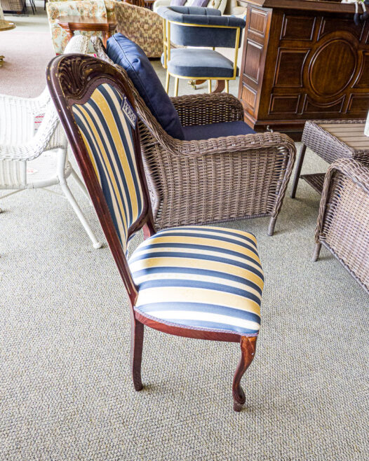 Fleur de Lis Cherry Chair - Image 3