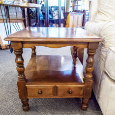 VTG Maple End Table w/Drawer