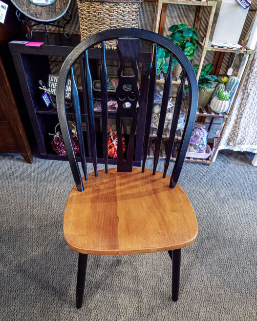 Amesbury Chair Dining Set - Image 3