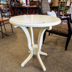 Pier 1 Ivory Pedestal Table