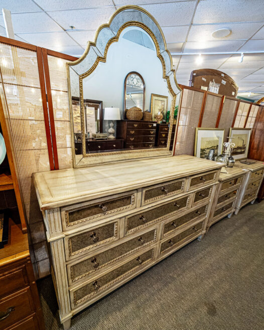 Hooker Mirrored Dresser/Mirror