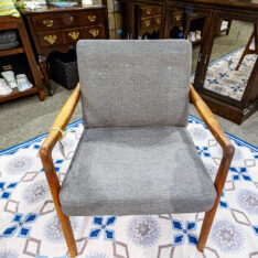 VTG John Stuart MCM Chair