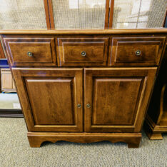Moosehead Maple Cabinet