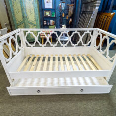 Pottery Barn Daybed w/Trundle